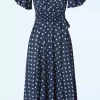 Irene Polkadot Cross Over Swing Jurk In Marineblauw-Vintage Chic for Topvintage Flash Sale