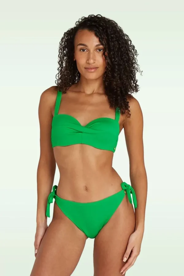 Twisted Bikinitop In Bright Green Relief-TC Beach Shop