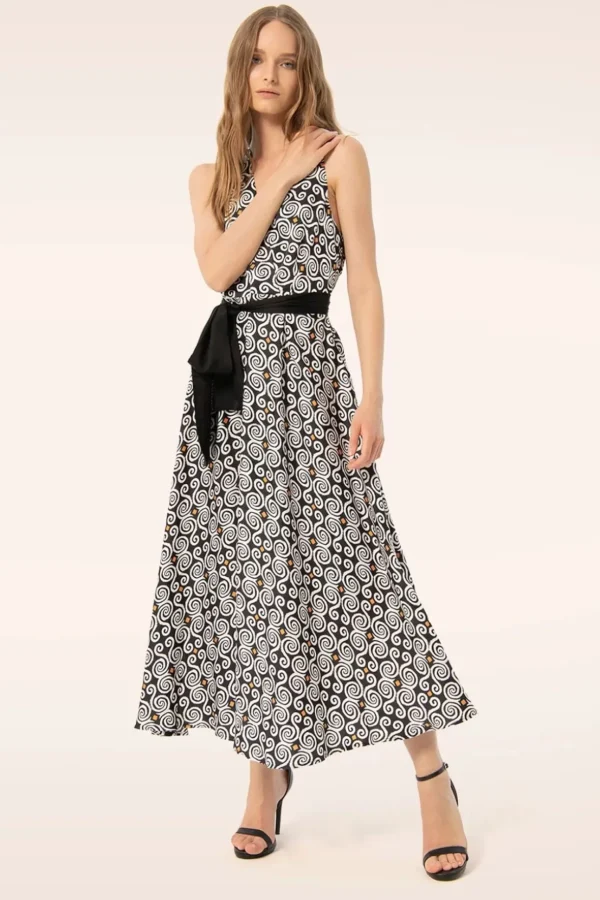 Willow Maxi Jurk In Zwart-Surkana New